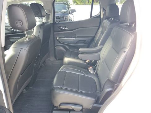 Certified 2023 GMC Acadia SLT FWD image 11