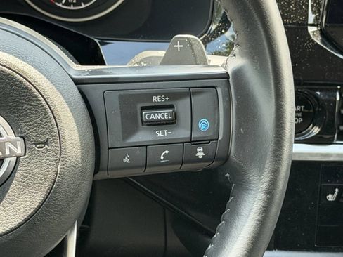 Used 2025 Nissan Pathfinder SV AWD/4WD image 13