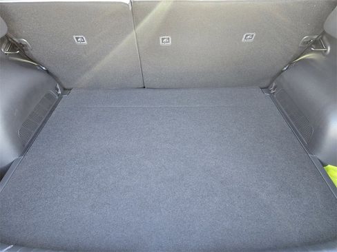 New 2026 Kia Niro EX image 22