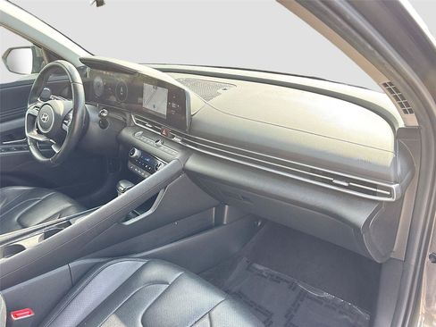 Used 2024 Hyundai Elantra Limited FWD image 30