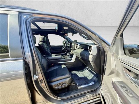Certified 2024 Toyota Sequoia Platinum AWD/4WD image 19