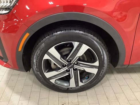 Certified 2023 Kia Sorento EX image 8