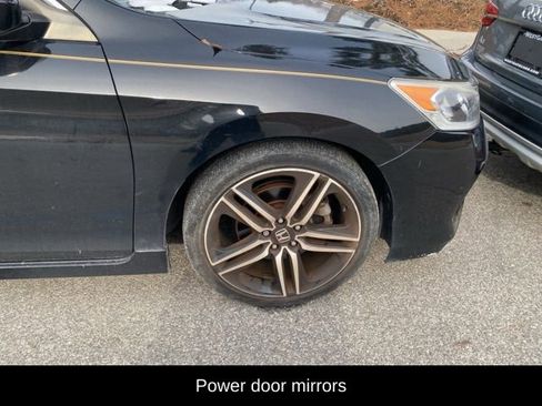 Used 2017 Honda Accord Sport image 8