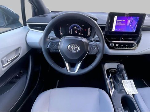 Used 2026 Toyota Corolla SE FWD image 6