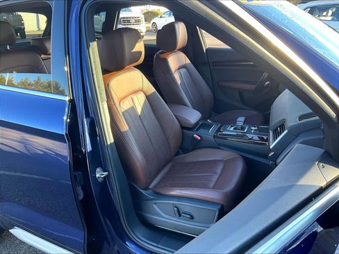Used 2018 Audi Q5 2.0T Premium Plus w/ Premium Plus Package image 11