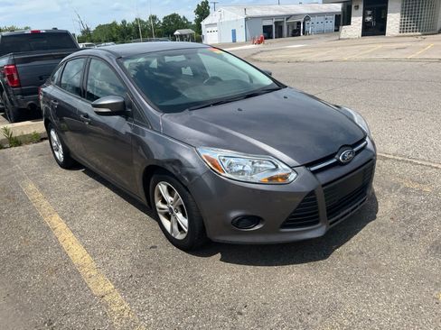 Used 2014 Ford Focus SE FWD image 21