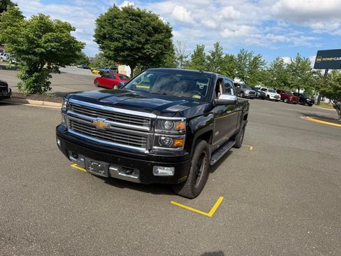 Used 2015 Chevrolet Silverado 1500 High Country w/ High Country Premium Package AWD/4WD image 3