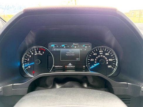 Used 2015 Ford F150 Platinum w/ Equipment Group 701A Luxury AWD/4WD image 29