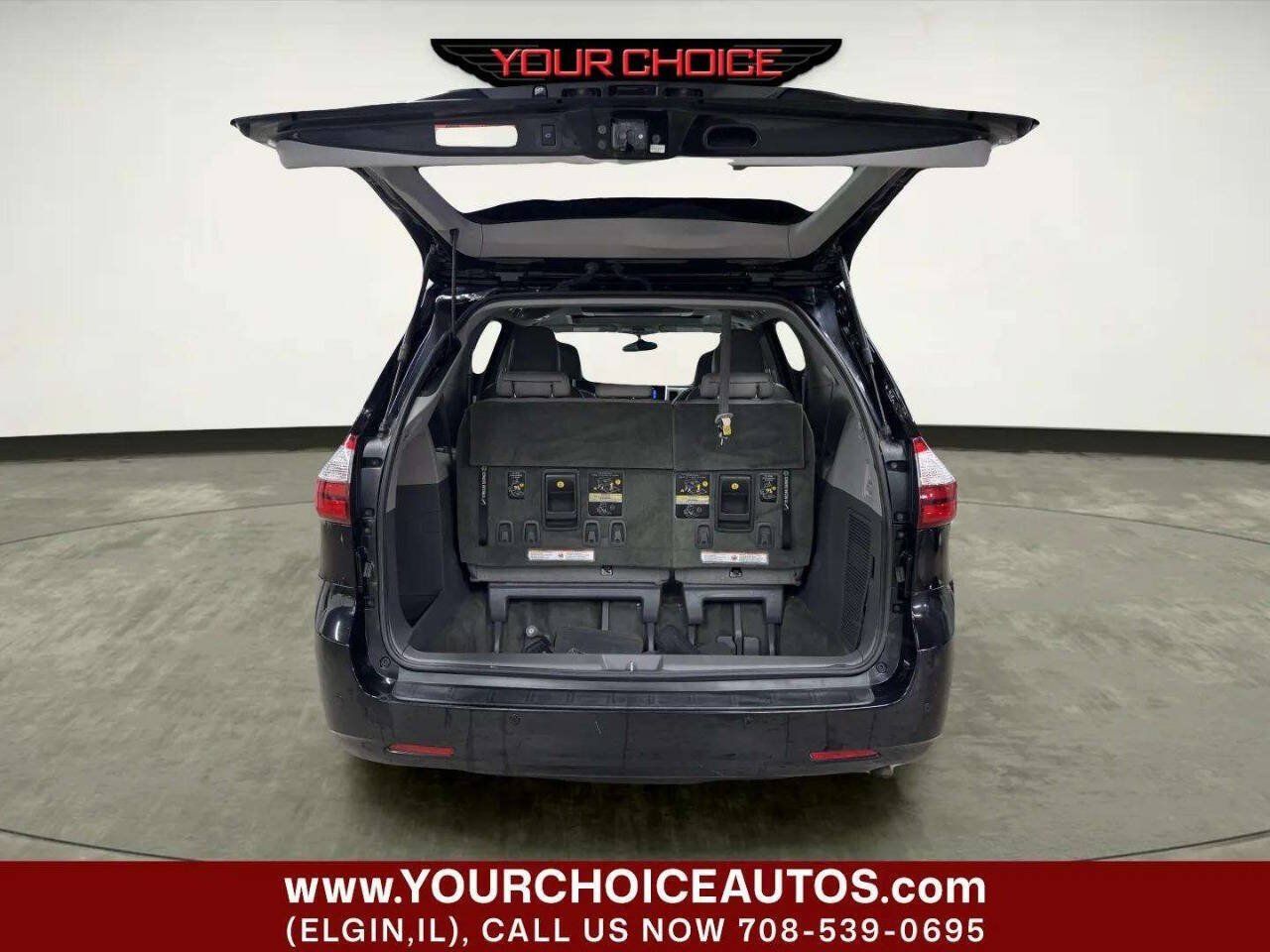 Used 2017 Toyota Sienna XLE Premium AWD/4WD image 5