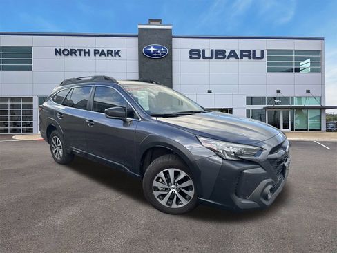 Certified 2025 Subaru Outback image 1