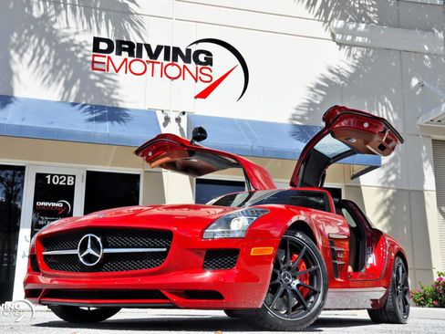 Used 2013 Mercedes-Benz SLS AMG GT Coupe image 35