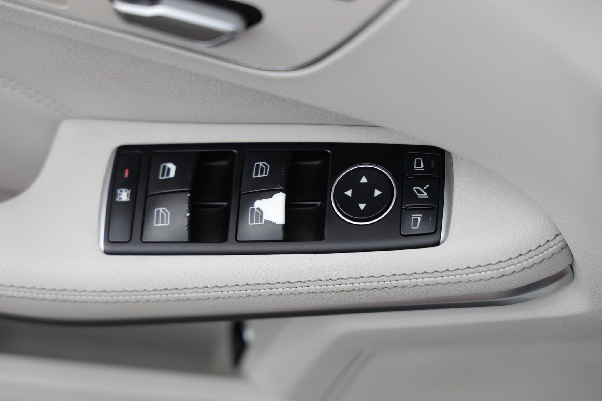 Used 2016 Mercedes-Benz E 350 Sedan w/ Premium Package image 47