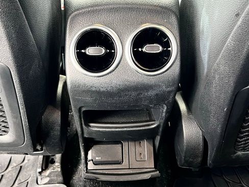 Certified 2022 Mercedes-Benz GLB 250 GLB 250 image 27