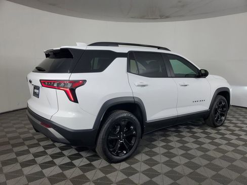 New 2026 Chevrolet Equinox LT w/ Midnight Edition FWD image 4