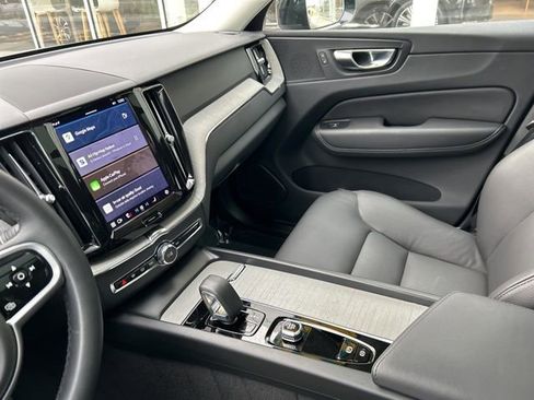 Certified 2025 Volvo XC60 B5 Plus AWD/4WD image 19