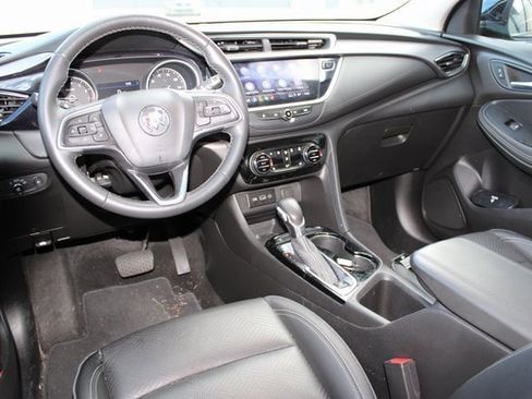 Used 2022 Buick Encore GX Essence w/ Experience Buick Package image 5