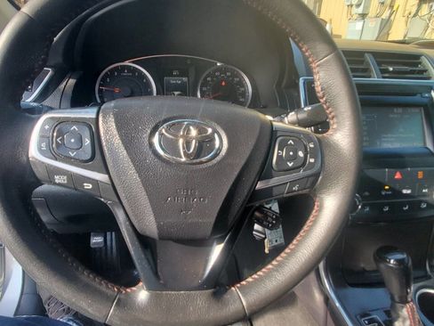 Used 2015 Toyota Camry SE image 15