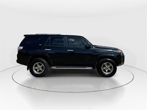 Used 2014 Toyota 4Runner SR5 image 9