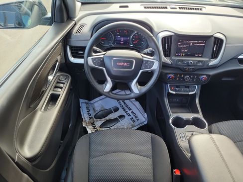 Used 2023 GMC Terrain SLE w/ Driver Convenience Package image 11