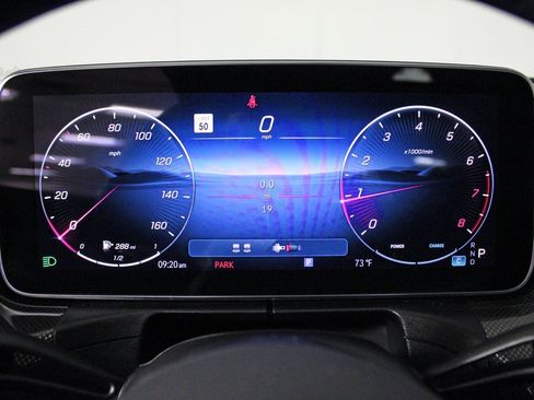 Used 2025 Mercedes-Benz CLE 300 4MATIC Coupe image 16