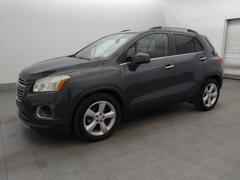 Used 2016 Chevrolet Trax LTZ FWD image 2