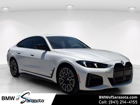 New 2026 BMW M440i w/ Premium Package RWD image 1