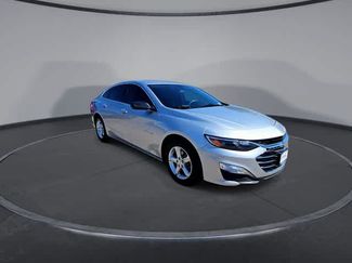 Used 2021 Chevrolet Malibu LS FWD video 2