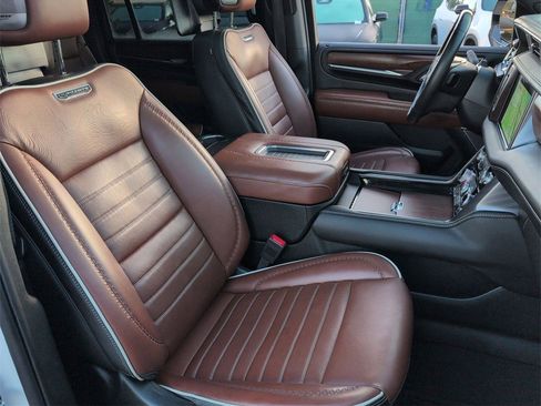 Certified 2024 GMC Yukon XL Denali Ultimate image 29