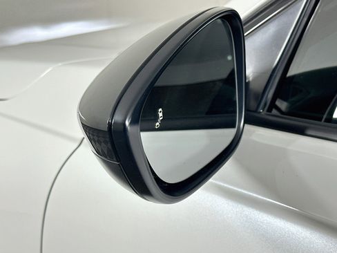 Used 2025 Honda Accord SE image 16