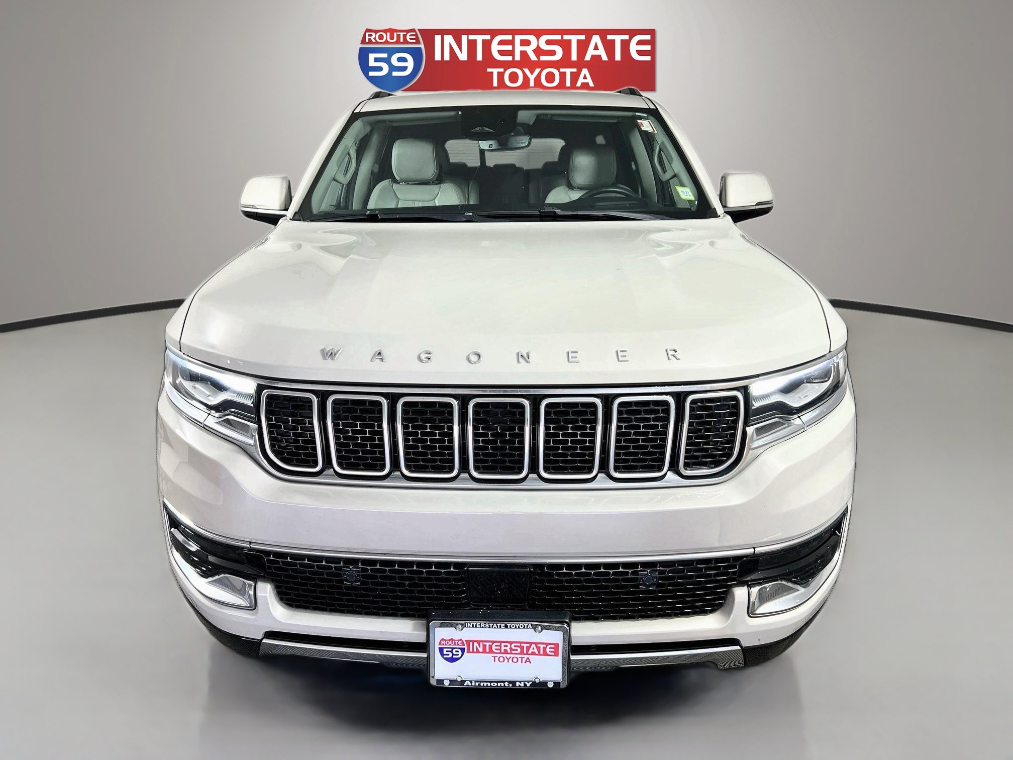 Used 2022 Jeep Wagoneer Series III w/ Rear Seat Video Group 1 AWD/4WD image 2