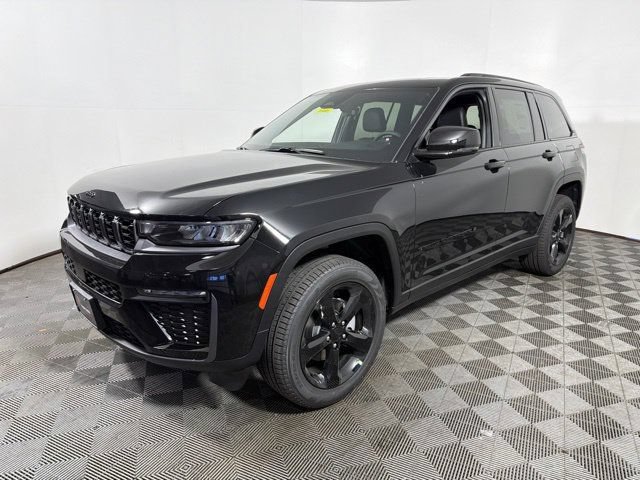 New 2026 Jeep Grand Cherokee Limited w/ Limited Altitude Package AWD/4WD image 3