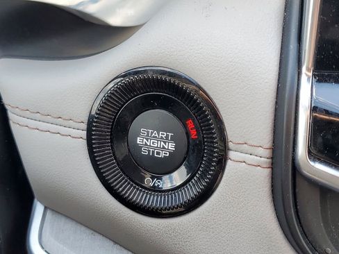Used 2025 Jeep Compass Limited AWD/4WD image 29