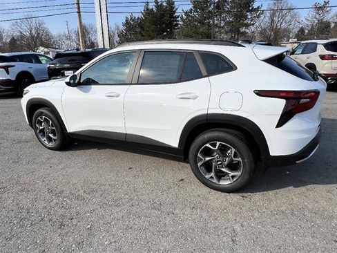 New 2026 Chevrolet Trax LT w/ Driver Confidence Package image 3