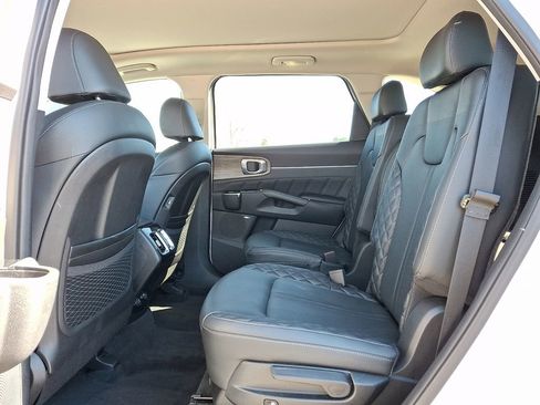 Certified 2022 Kia Sorento SX Prestige image 10