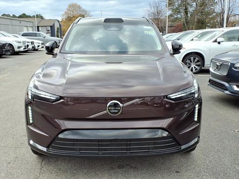 New 2025 Volvo EX90 Plus w/ Protection Package Premier image 8