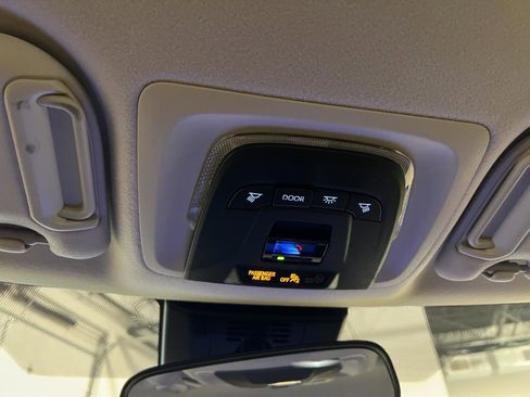 Used 2023 Toyota Corolla LE image 21