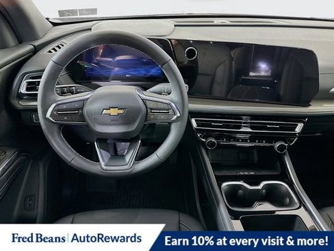 New 2025 Chevrolet Traverse LT w/ LPO, Floor Liner Package image 16