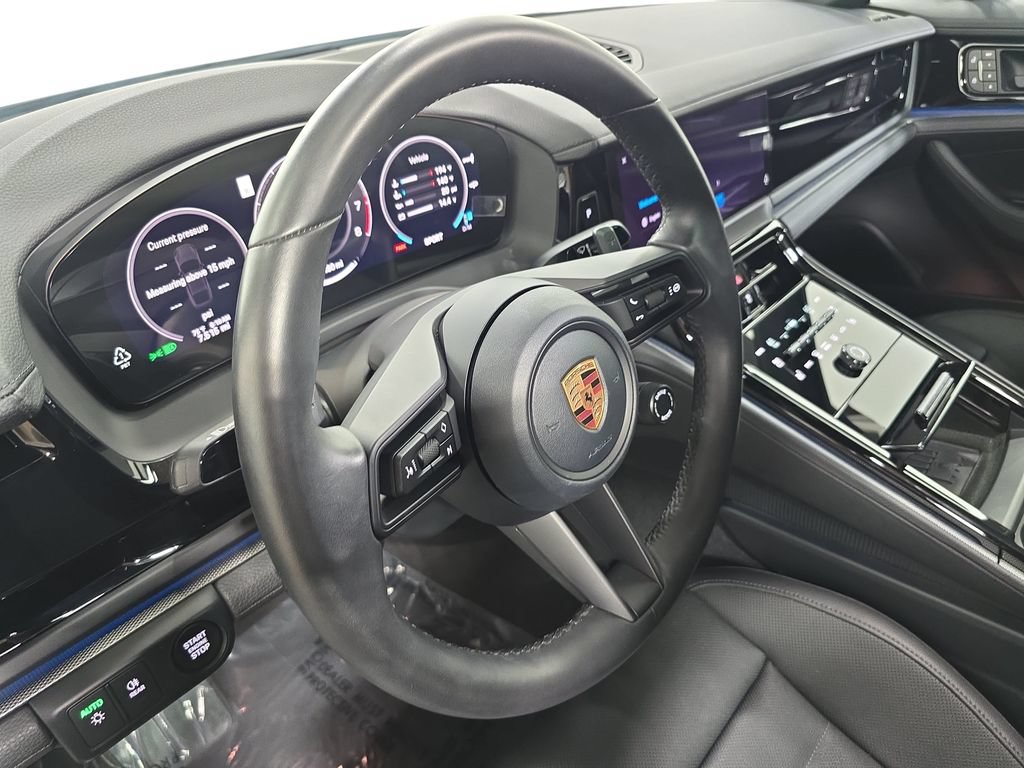 Certified 2026 Porsche Panamera RWD image 4