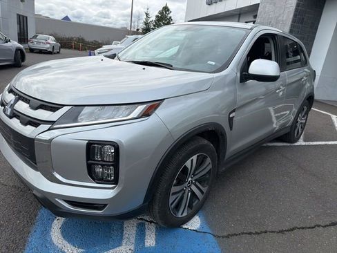 Used 2024 Mitsubishi Outlander Sport ES image 3