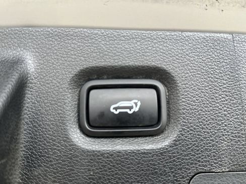 Used 2023 Hyundai Santa Fe Limited image 34