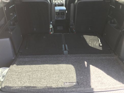 Used 2019 Volkswagen Atlas SEL R-Line AWD/4WD image 5