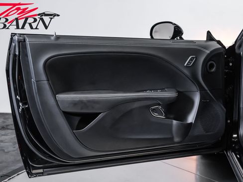 Used 2022 Dodge Challenger SRT Hellcat RWD image 18