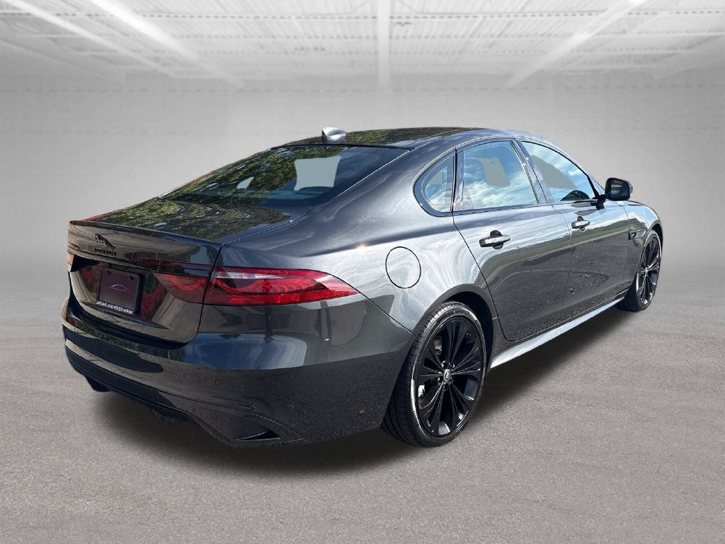 Used 2024 Jaguar XF R-Dynamic SE AWD/4WD image 7
