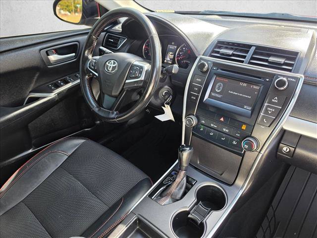 Used 2016 Toyota Camry SE FWD image 9