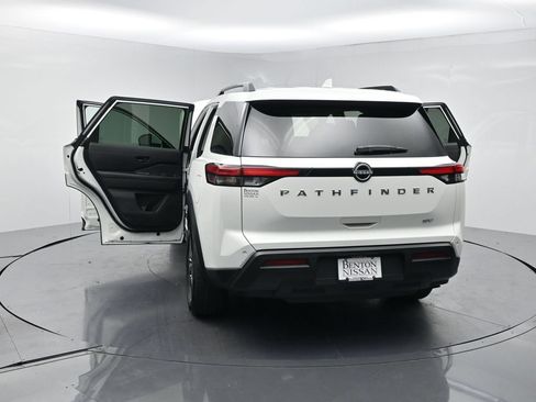 Used 2023 Nissan Pathfinder SV FWD image 26