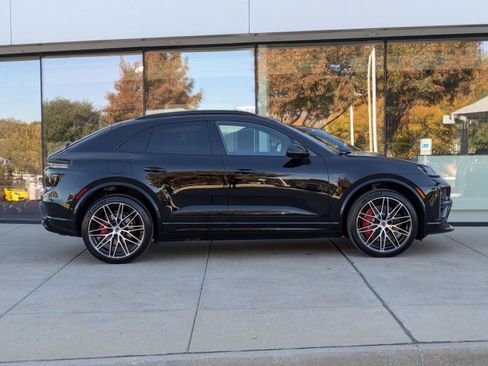 New 2025 Porsche Macan Turbo Electric image 8
