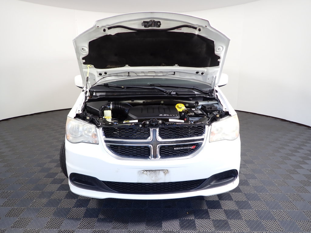 Used 2015 Dodge Grand Caravan SXT FWD image 37