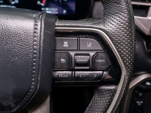 Used 2024 Toyota Tundra Limited AWD/4WD image 29