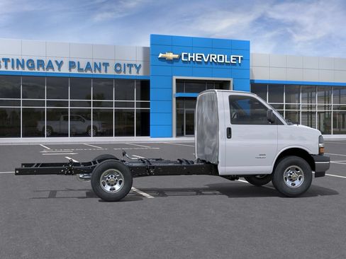 New 2025 Chevrolet Express 3500 w/ Power Convenience Package RWD image 5