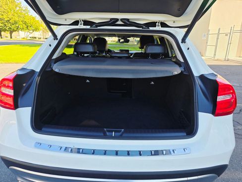 Used 2017 Mercedes-Benz GLA 250 4MATIC image 42